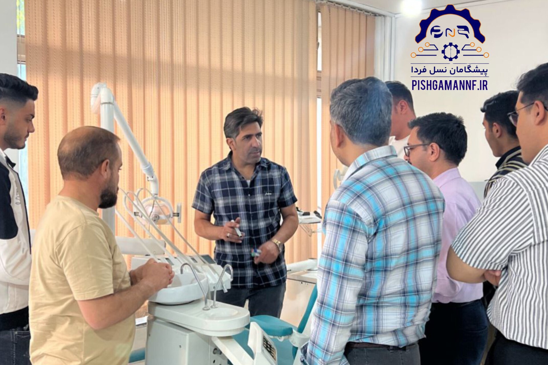 آموزشگاه پیشگامان